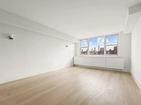 61 Jane St APT 16G, New York, NY 10014
