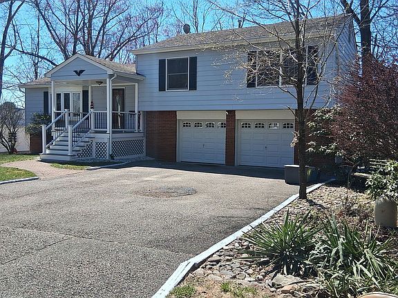 3rd image of 44 Linwood Ave