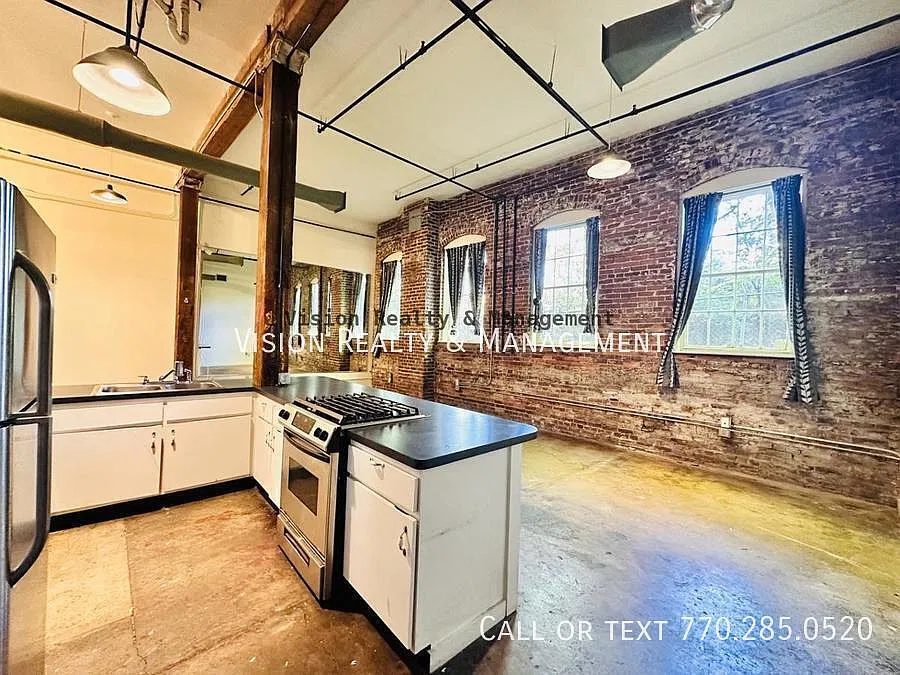 Historic King Plow Loft Studio - Ideal Live/Work Space in Atlanta — Photo 4