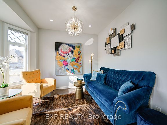 4th image of 41 Bremner St