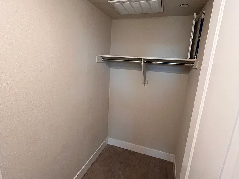 1709 Hazelnut Ln — Photo 52