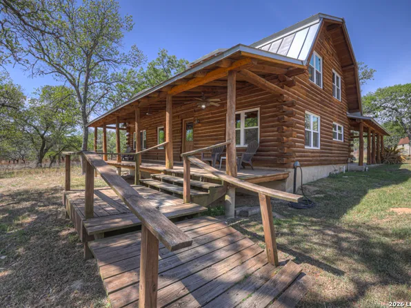 3165 Vivroux Ranch Rd, Seguin, TX 78155