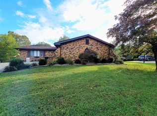 1404 S Calumet Dr, Worthington, KY