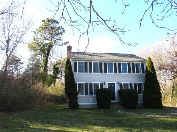 27 Sachem Dr, Sagamore Beach, MA 02562