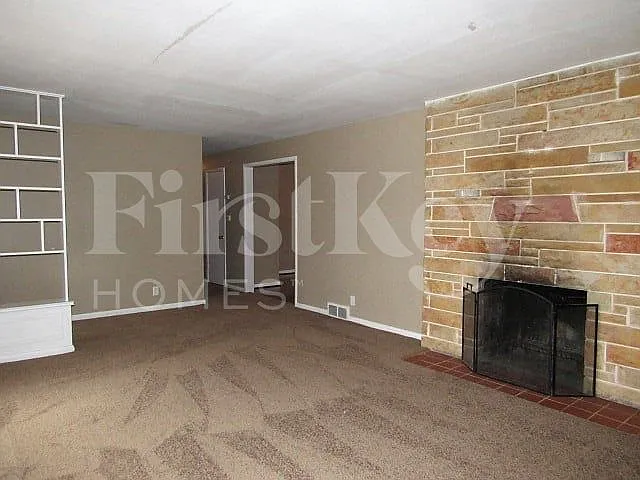 4430 Wycombe Ln — Photo 7