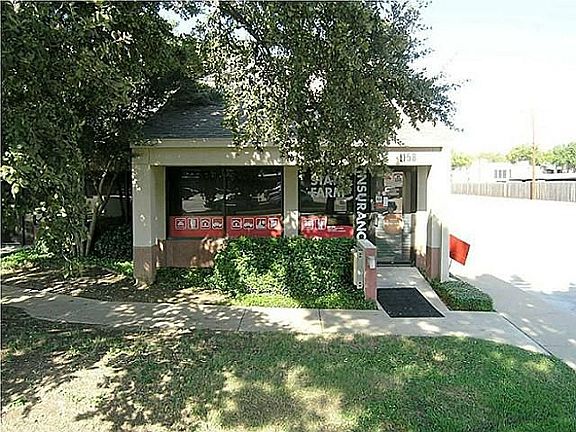 5th image of 1158 Country Club Ln