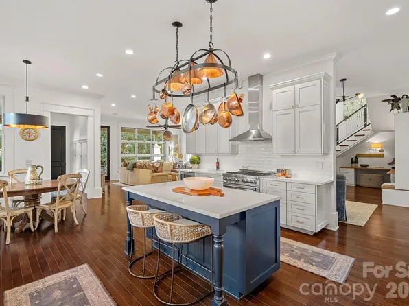 206 Meadowbrook Rd, Charlotte, NC 28211