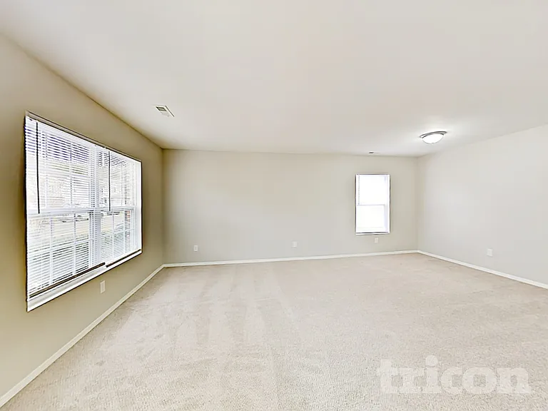 4003 Larkhaven Village Dr — Photo 2