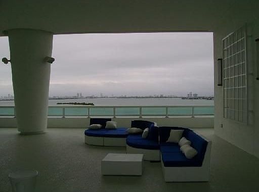 4th image of 1800 N Bayshore Dr APT 1002