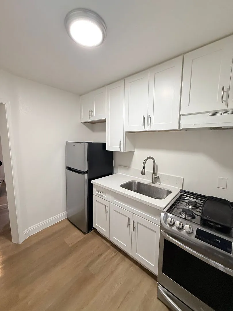 Studio, 1.0 bath, $1,375 — Photo 1
