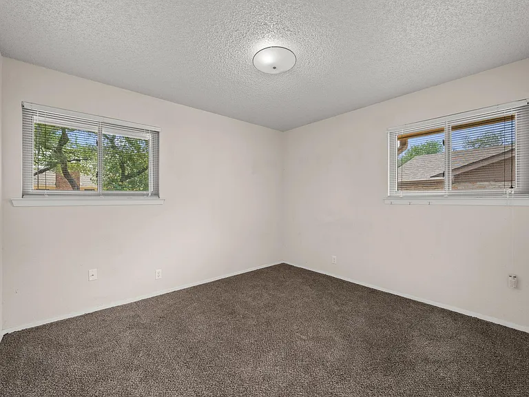 101 Norwood Dr #B — Photo 8
