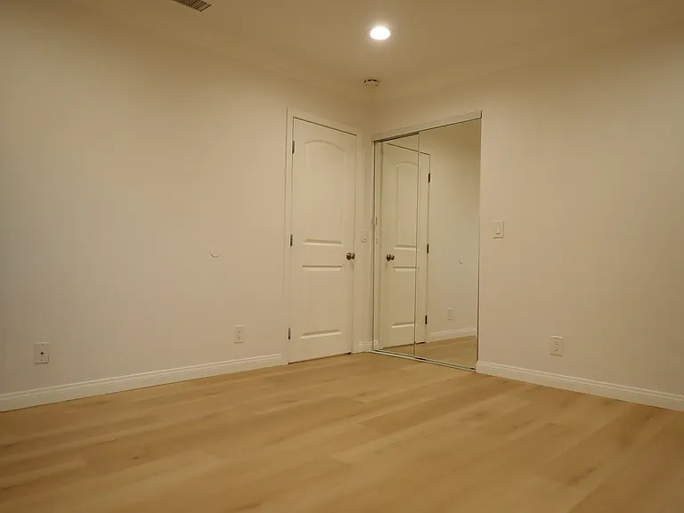 5071 Sisson Dr — Photo 9