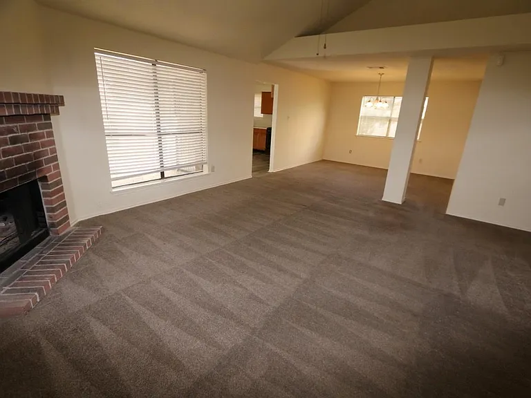 10031 Red Wolf Ln — Photo 2
