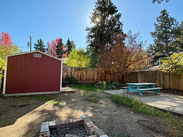 545 NE Irving Ave — Photo 13
