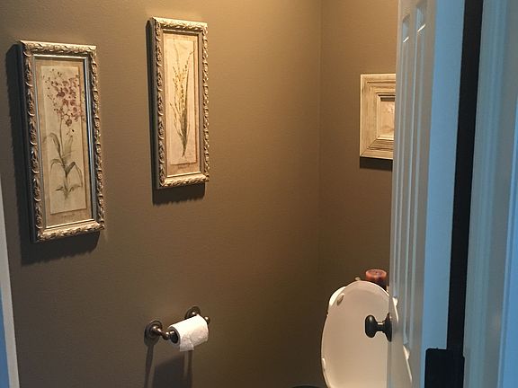 Master suite toilet 
