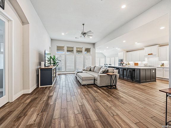 5th image of 1923 Pitcher Bend