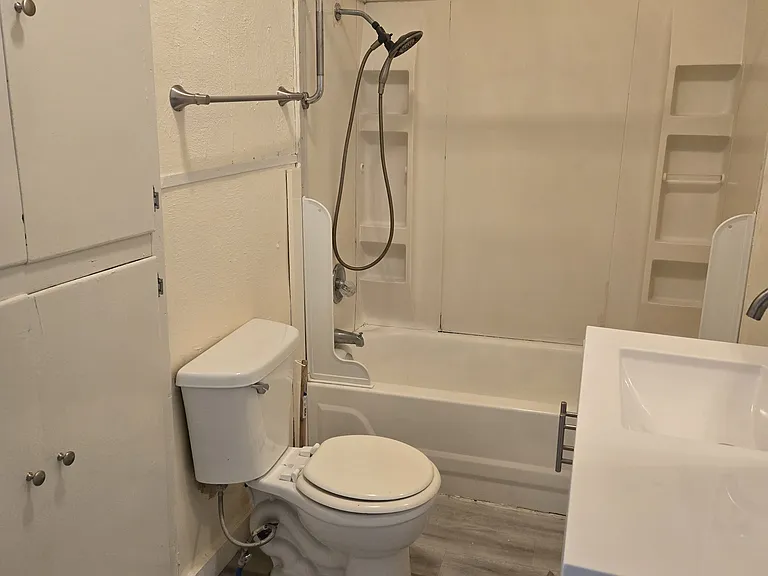 332 W Coler St #4 — Photo 13