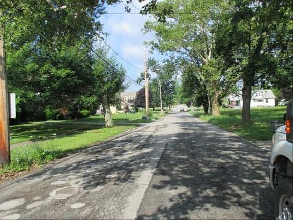 4th image of 150 E Lucius Ave