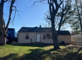 1101 Bomar Ln, Greenwood, IN 46142