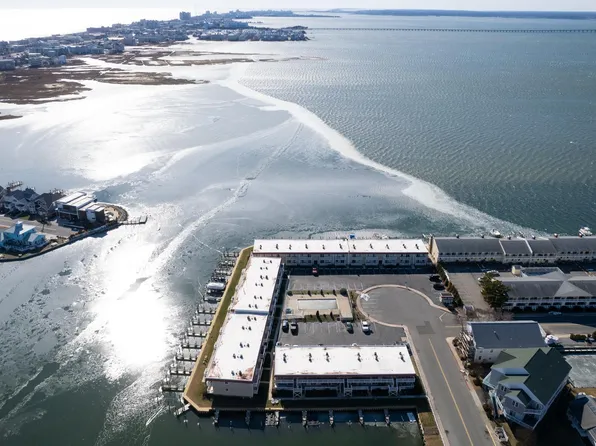 8908 Rusty Anchor Rd #20401, Ocean City, MD 21842