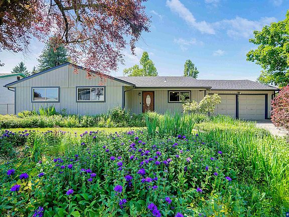 2nd image of 4834 Driftwood Ct NE