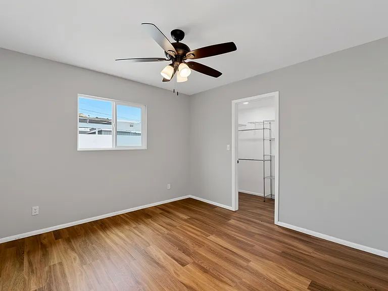 114 S Lesueur — Photo 17