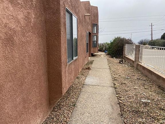 3rd image of 2158 Black Willow Dr NE