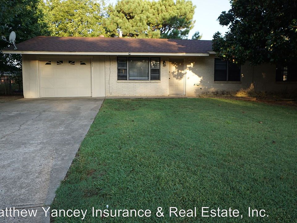 1st image of 1123 N 26th St
