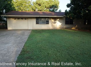 1123 N 26th St, Van Buren, AR 72956