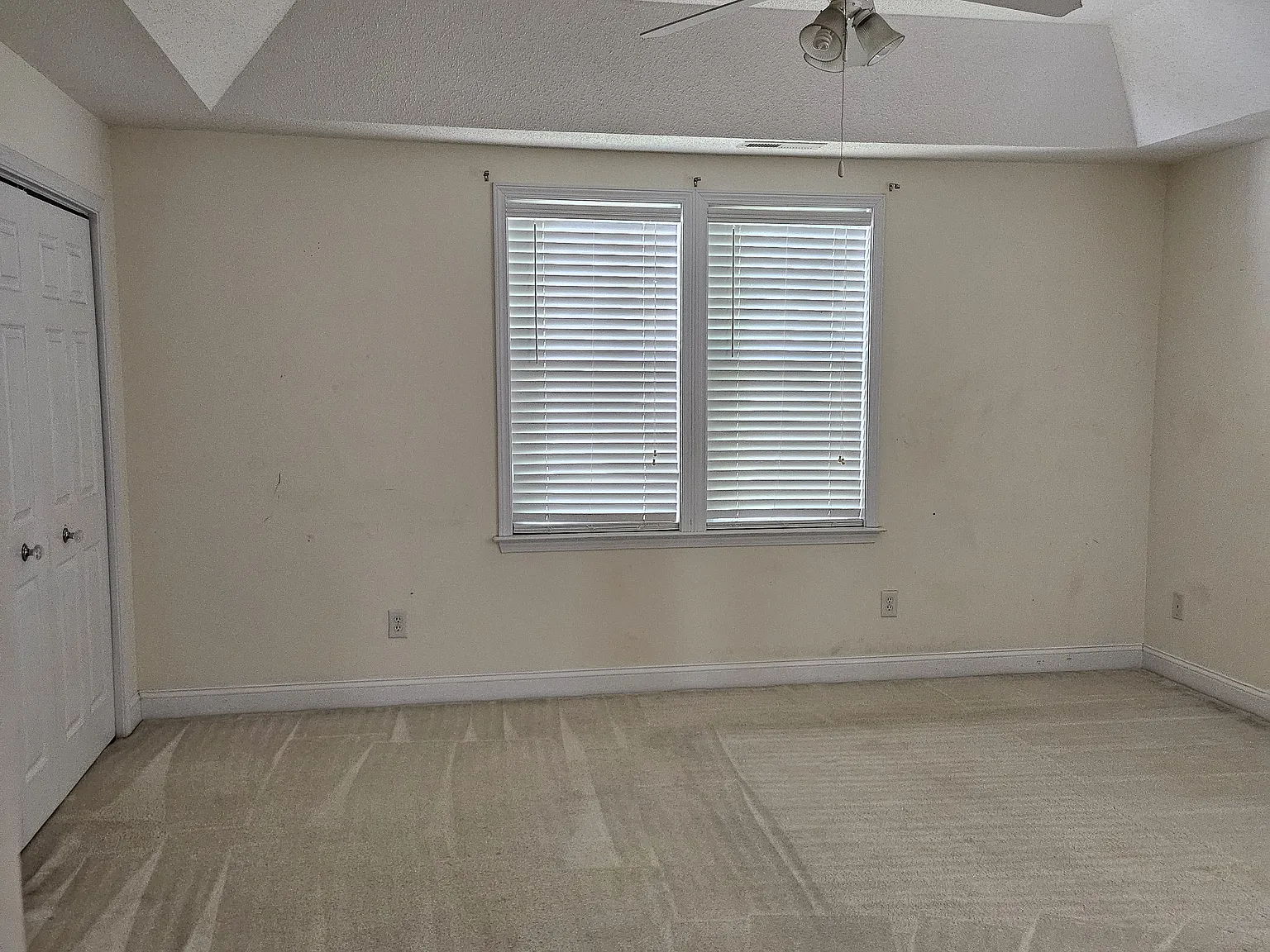 3 bed, 1734 sqft, $2,500 — Photo 4
