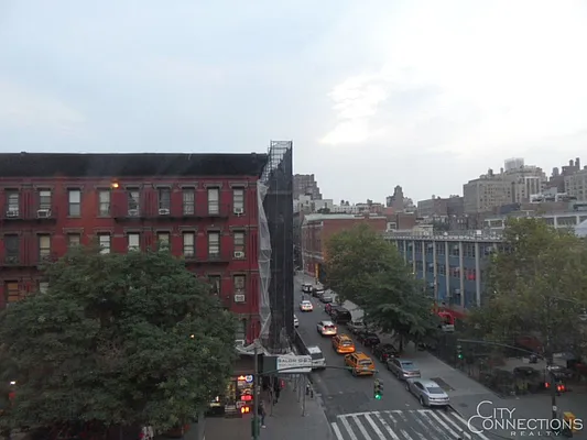 Rented by City Connections Realty | media 12