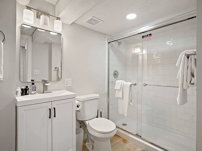 5912 Bartlett Blvd — Photo 38