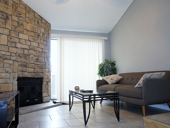 2nd image of 2929 W Floyd Ave #3