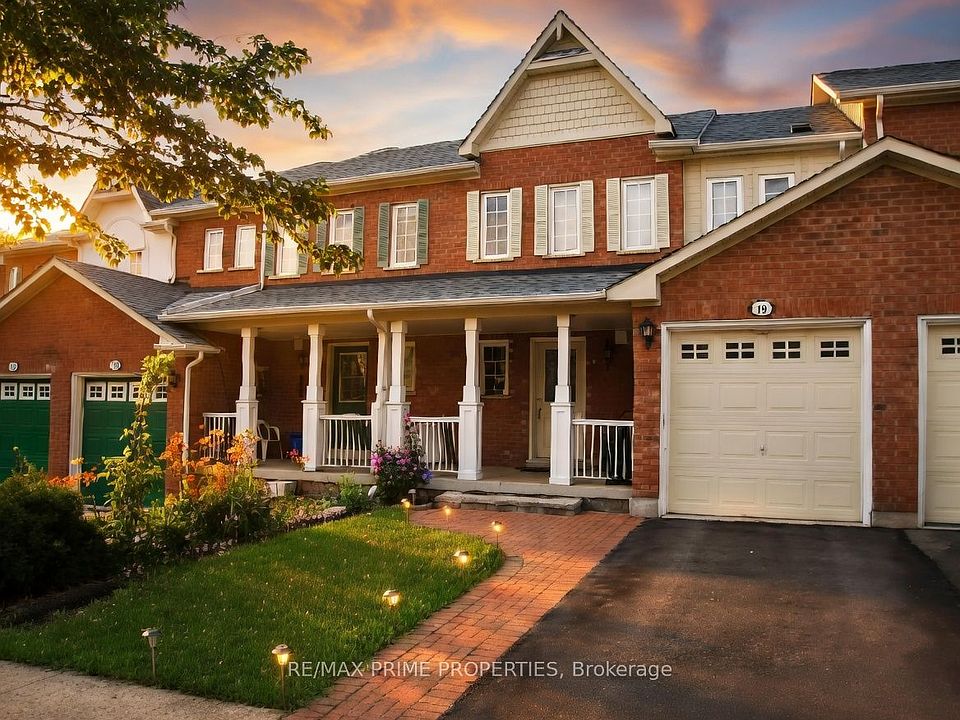1st image of 14 Forest Valley Rd