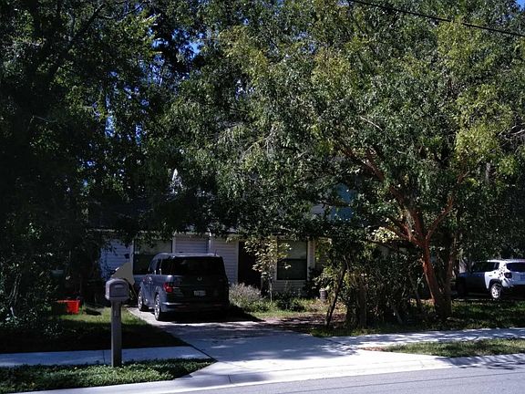 2nd image of 736 Plainfield Ave