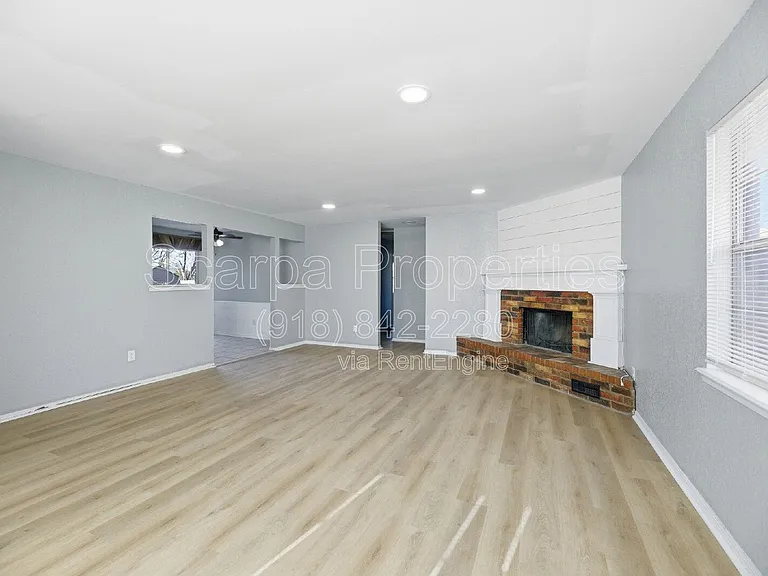 920 W Memphis St — Photo 4