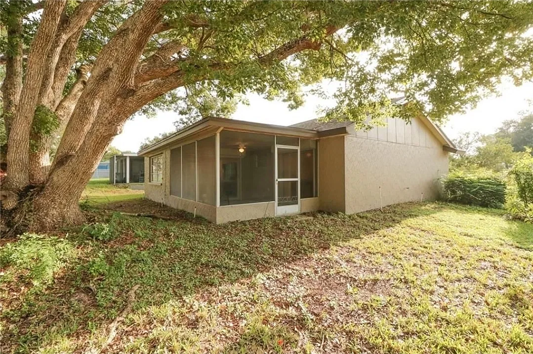 12401 Parchment Dr — Photo 3