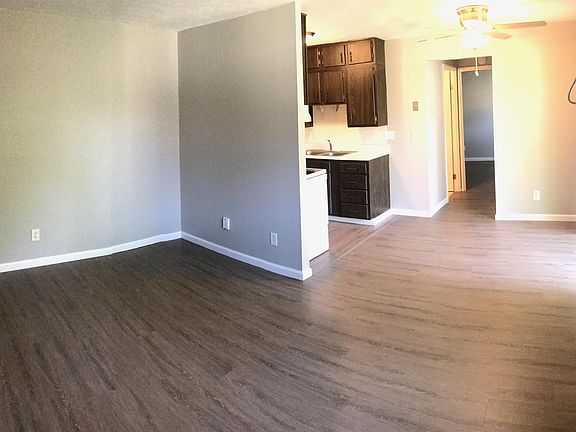 2nd image of 2215 Salvador St #8