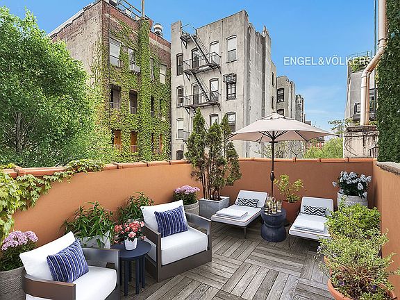 4th image of 83 E 2nd St