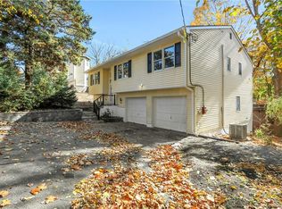 2 Requa St, Briarcliff Manor, NY 10510