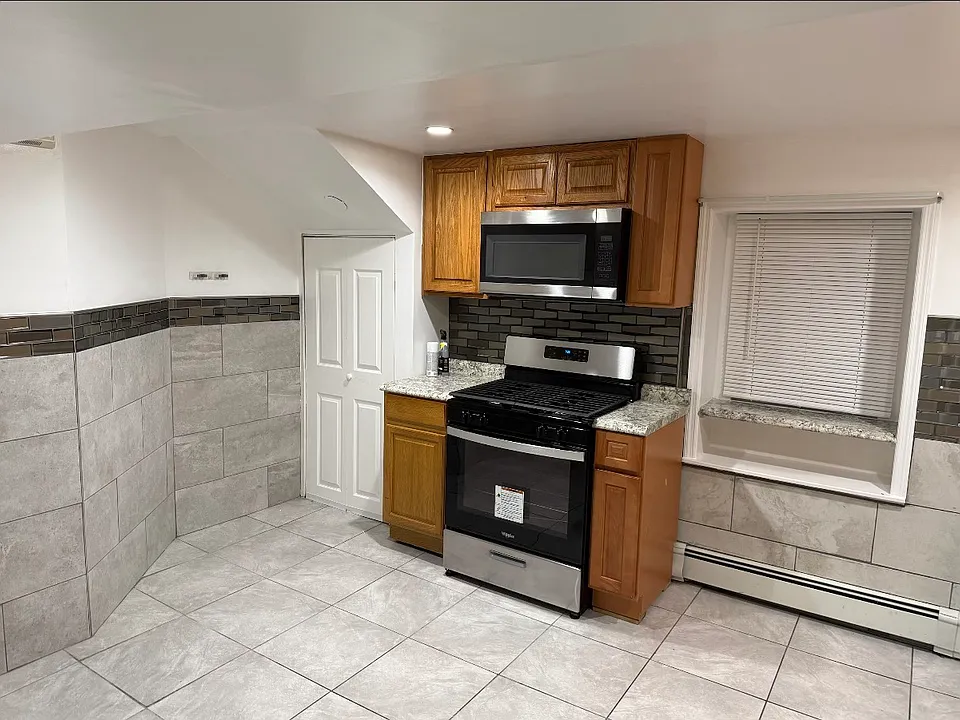 349 Warwick Ave #2