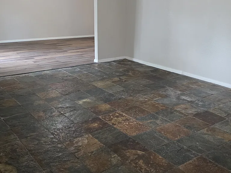 401 S Judd St — Photo 6