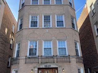 2625 W Greenleaf Ave, Chicago, IL 60645