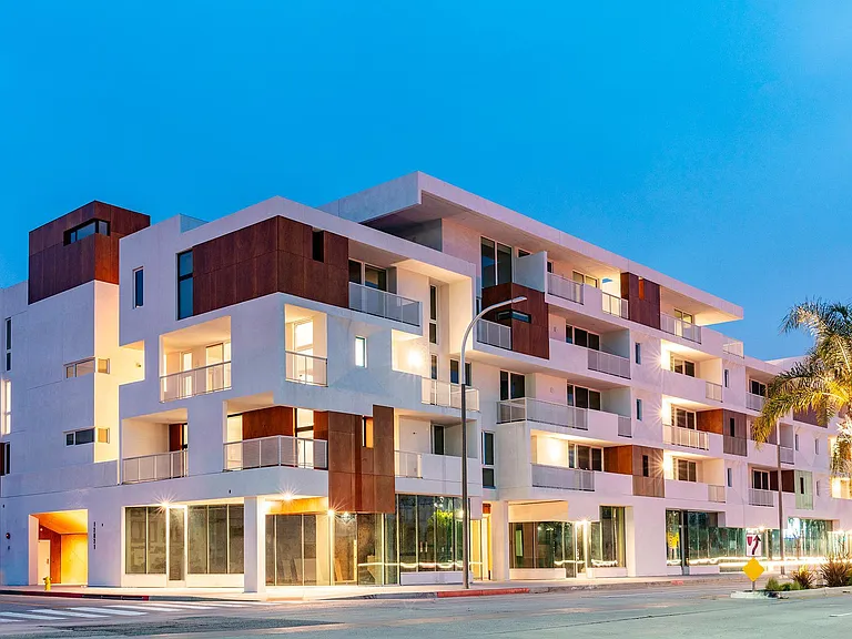 The Lucky Apartments — Photo 13