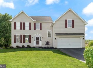 38 Mystery Rose Ln, West Grove, PA 19390