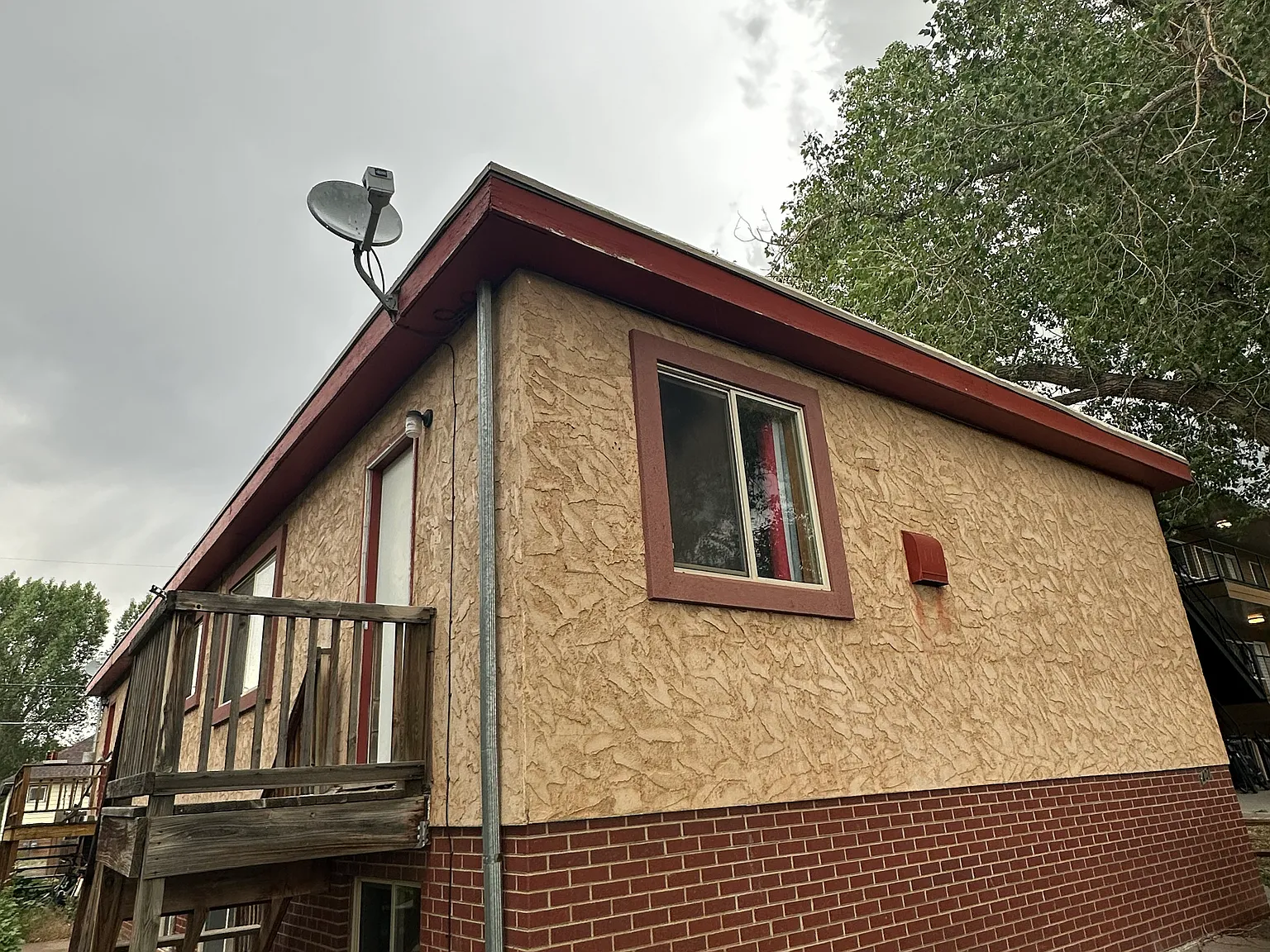 3 bed, 1.5 bath, 1368 sqft, $1,650 — Photo 2