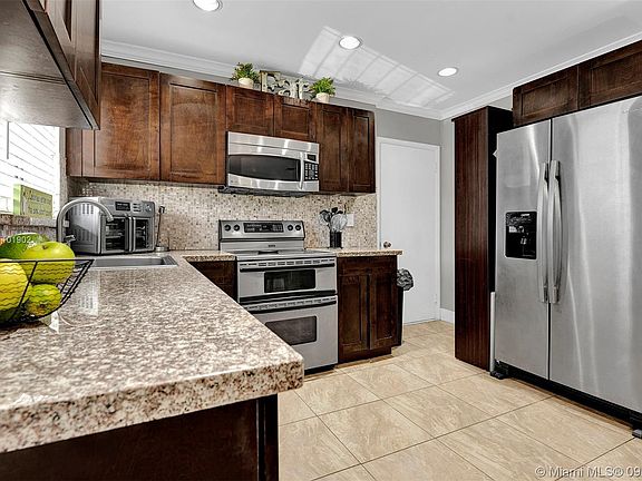 3rd image of 4421 NW 175th St