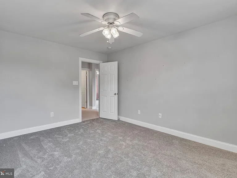 24340 Broad Creek Dr — Photo 14