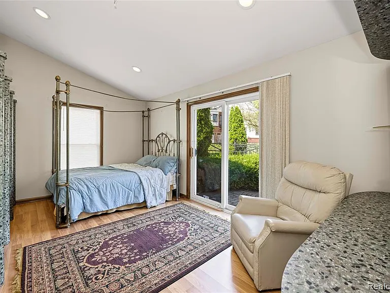 42195 Kouza Ct — Photo 14