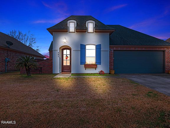4th image of 207 Regal Oaks Dr